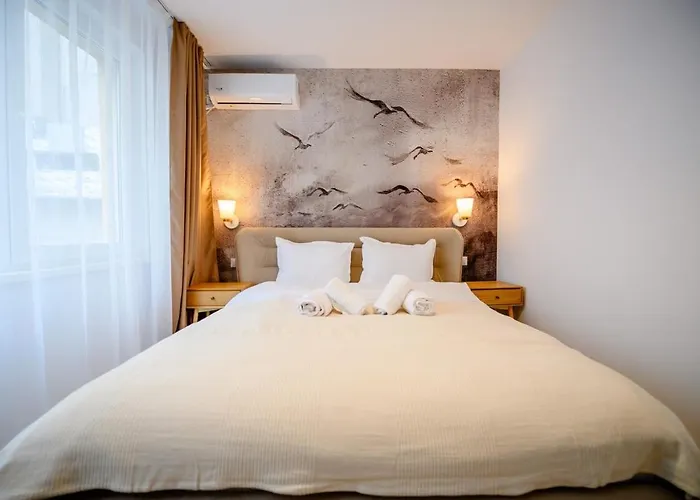 Retreat On Victoriei Апартаменти *